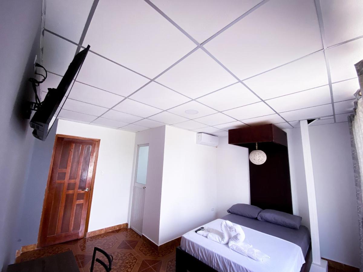 Hostal Casa Blanca Puerto Francisco de Orellana Kültér fotó